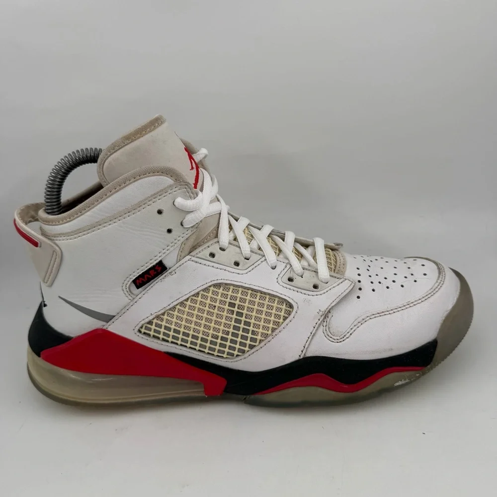 Nike Men’s Air Jordan Mars 270 - SZ 7 Y- White Fire Red Basketball Shoes Sneaker